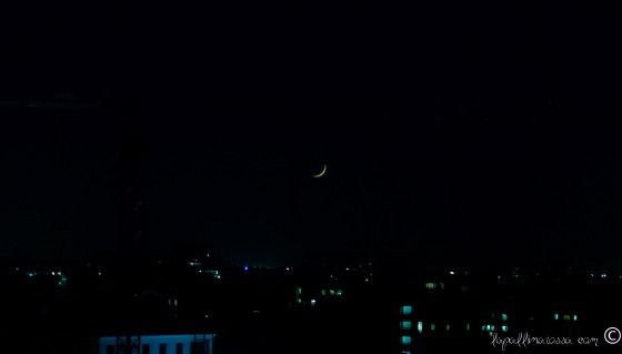 Luna nel cielo di milano